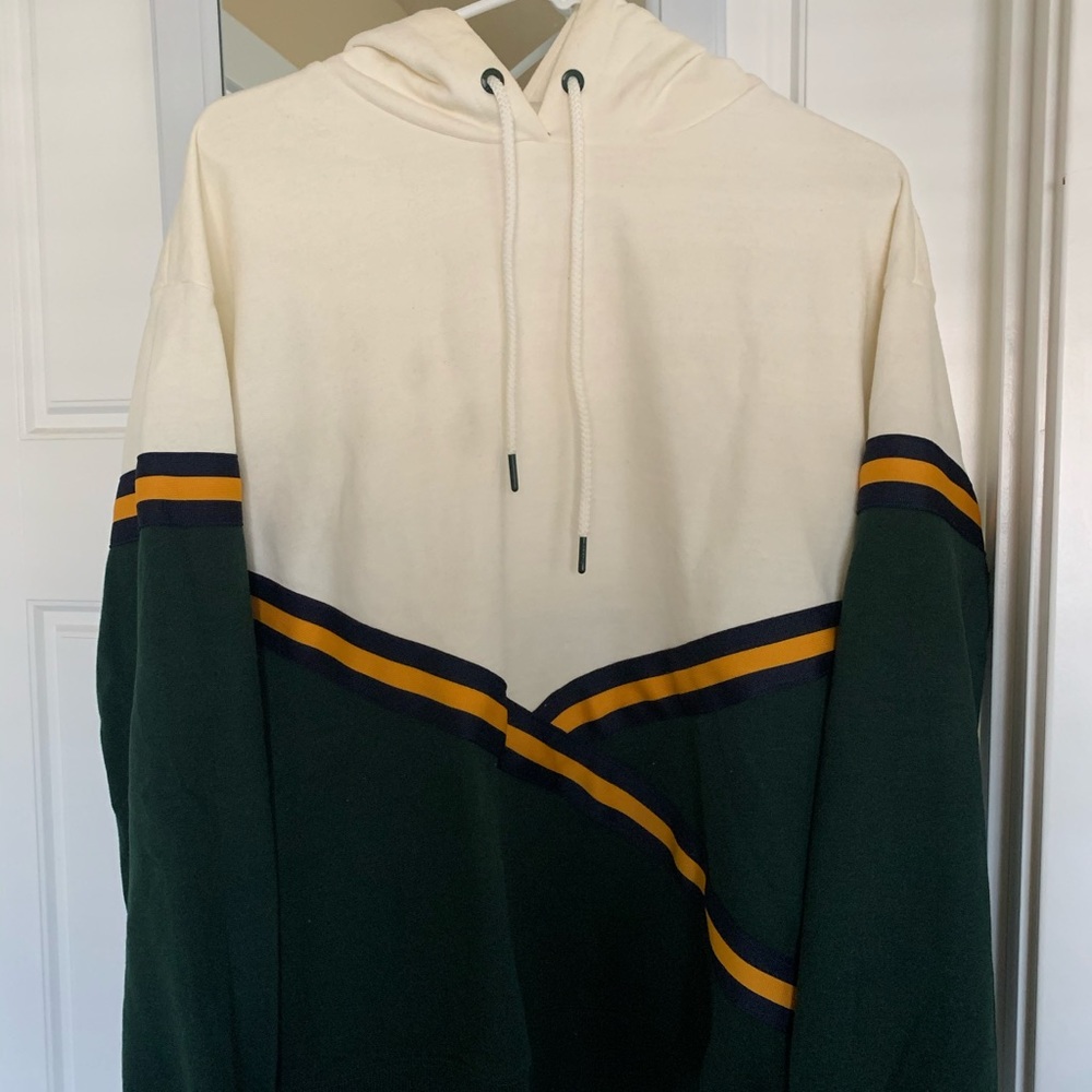 Loose fit sweatshirt